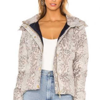 HIGHLANDダウンジャケット,Varley